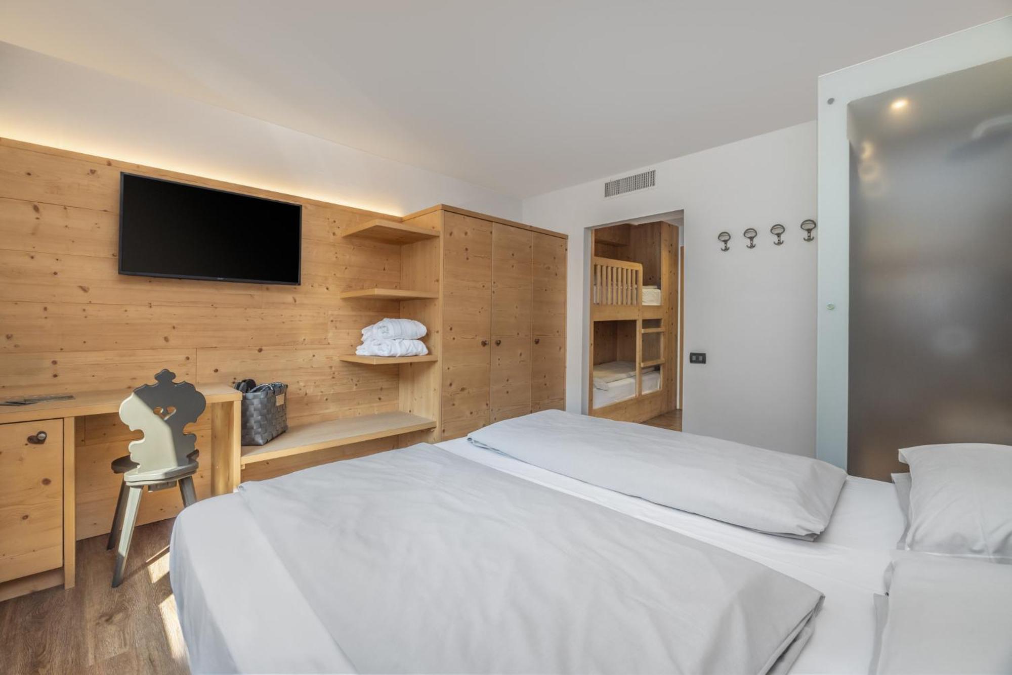 Ravelli Sporting Hotel 4*